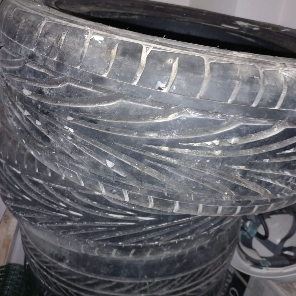 Ban Mobil Agya KIA Picanto Brio Lengkap Pelek Velg OEM Toyota Agya R14