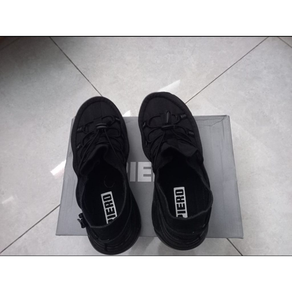 Sepatu Piero