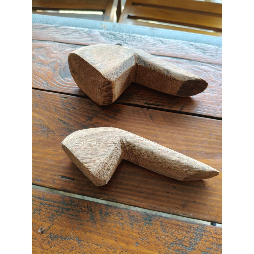 Uleg uleg kayu besar