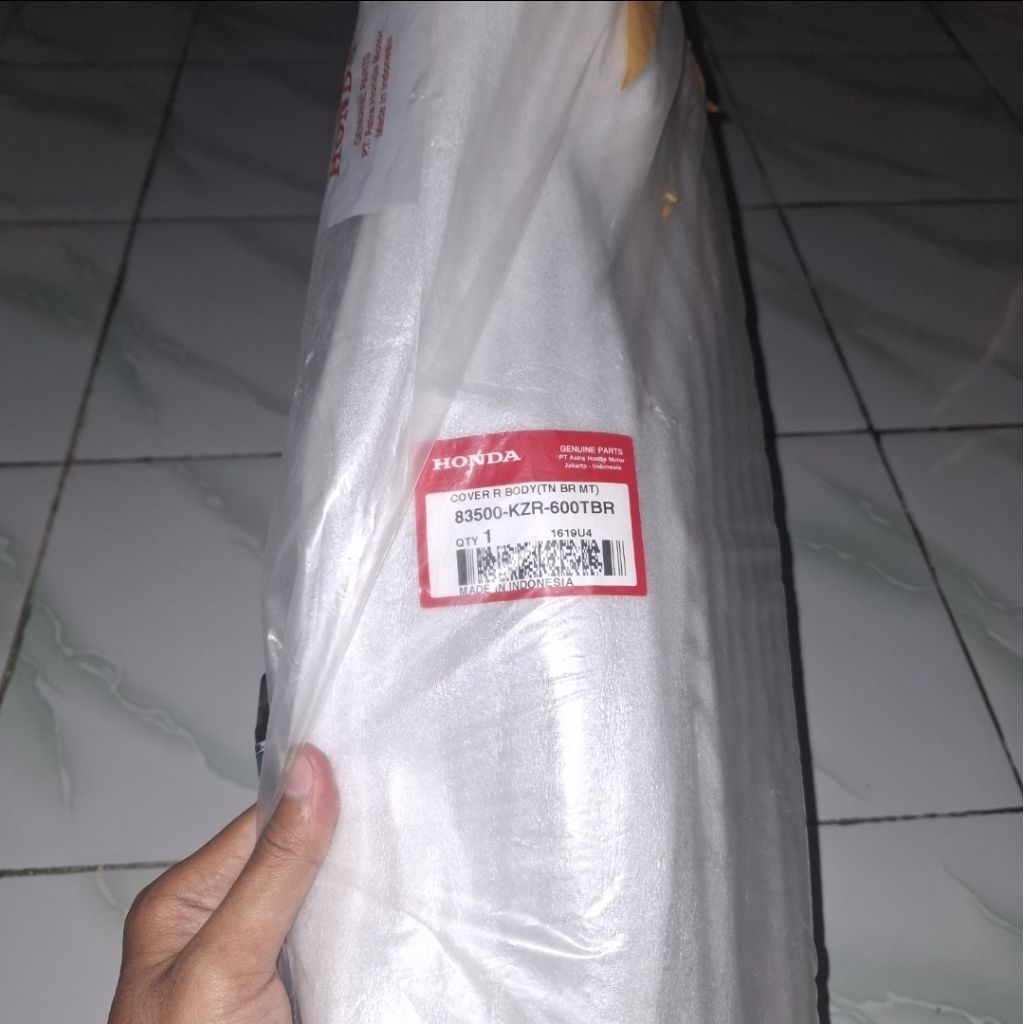 Body Kanan Kiri Vario 125 KZR -Kode Part 83500-KZR500-TBR & 83600-KZR600-TBR