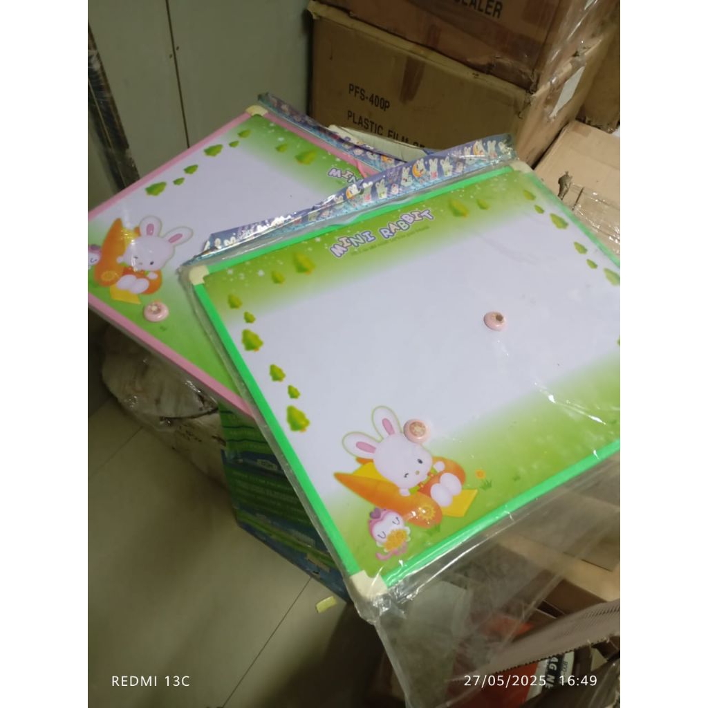 

Papan Tulis Karakter Anak Lucu