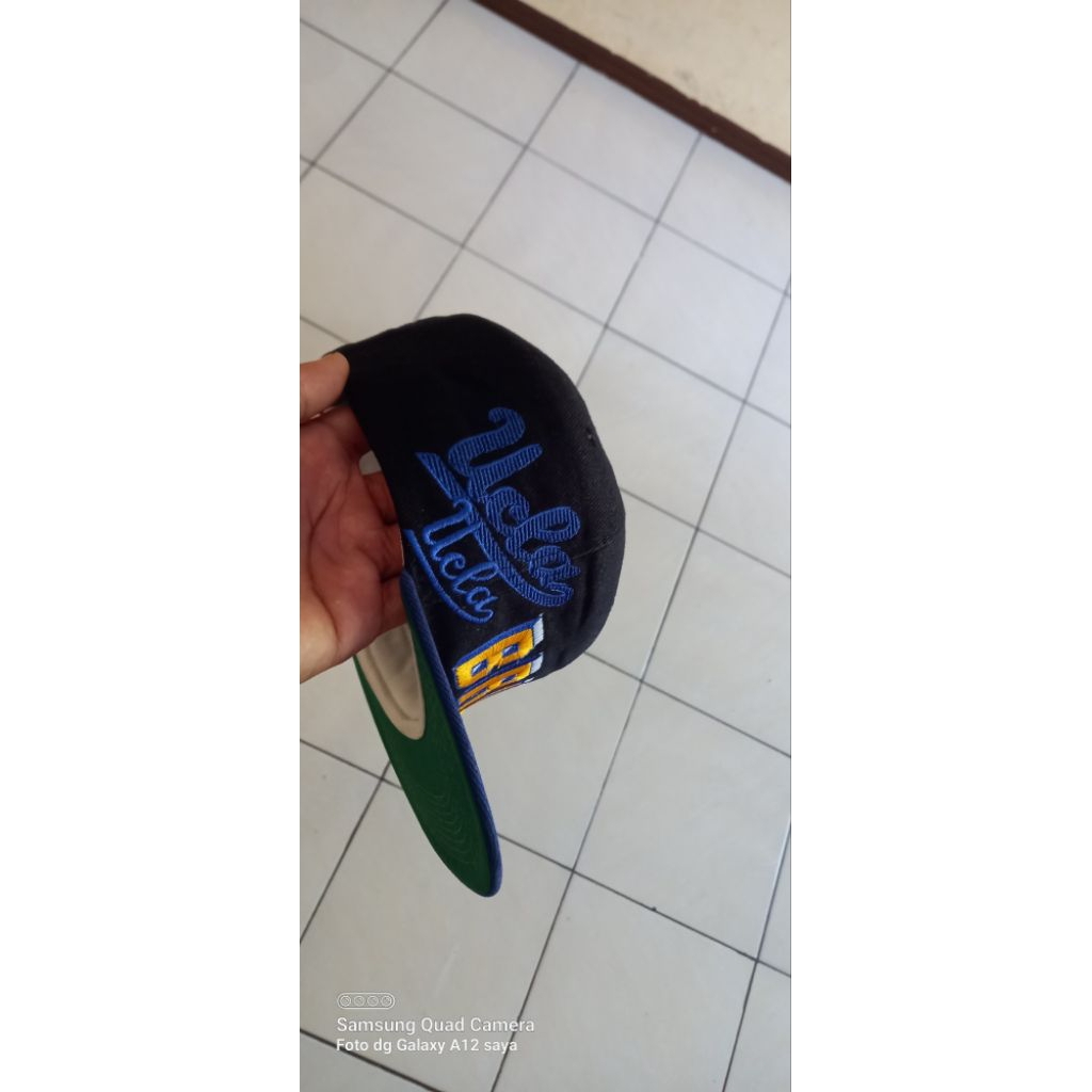 topi snapback ucla