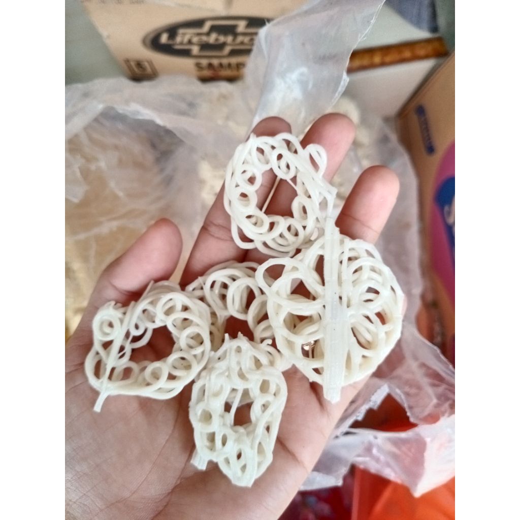 

KRUPUK MENTAH RAFAEL 250 GRAM