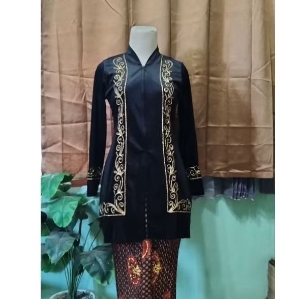 Kebaya tunik bludru ibu besan bordir kebaya muslim Kartini modern bludru