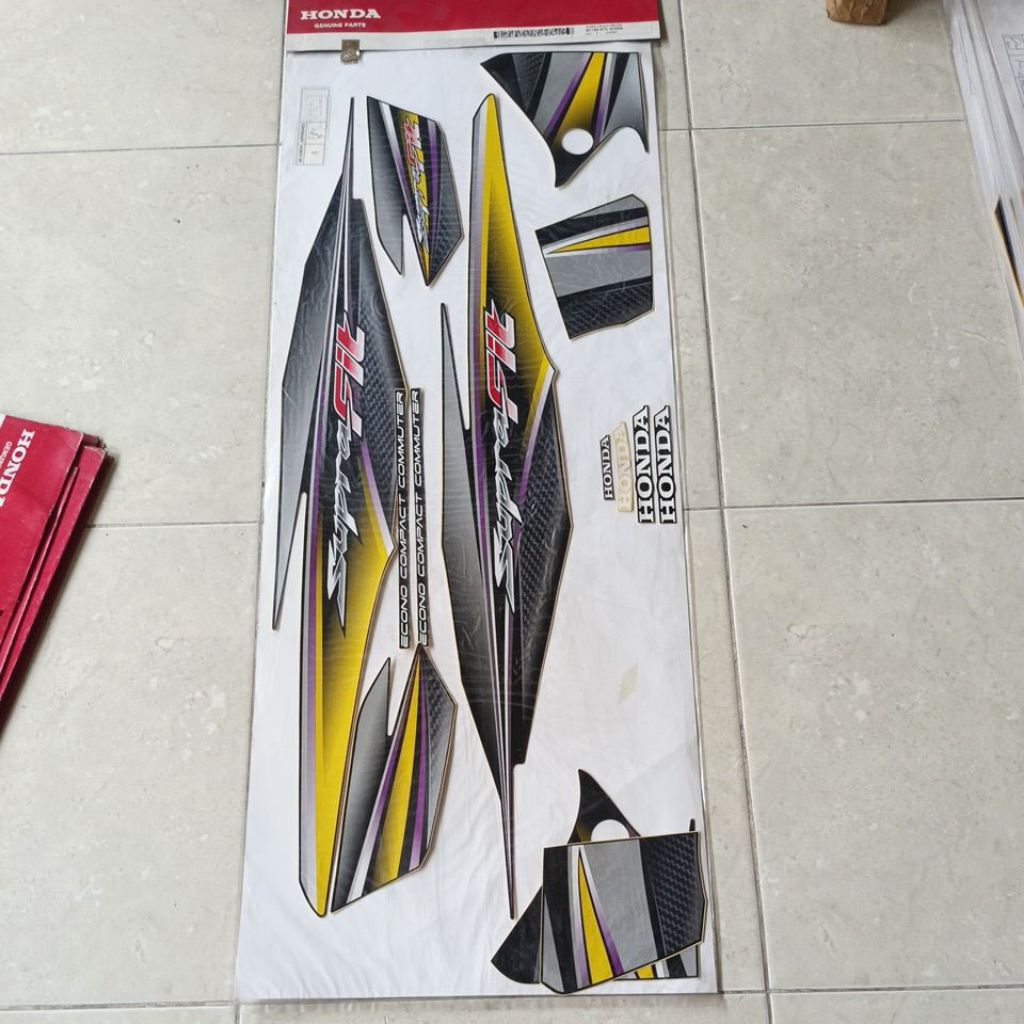 striping stiker les body Honda Supra fit new 2006 hitam bahan original AHM