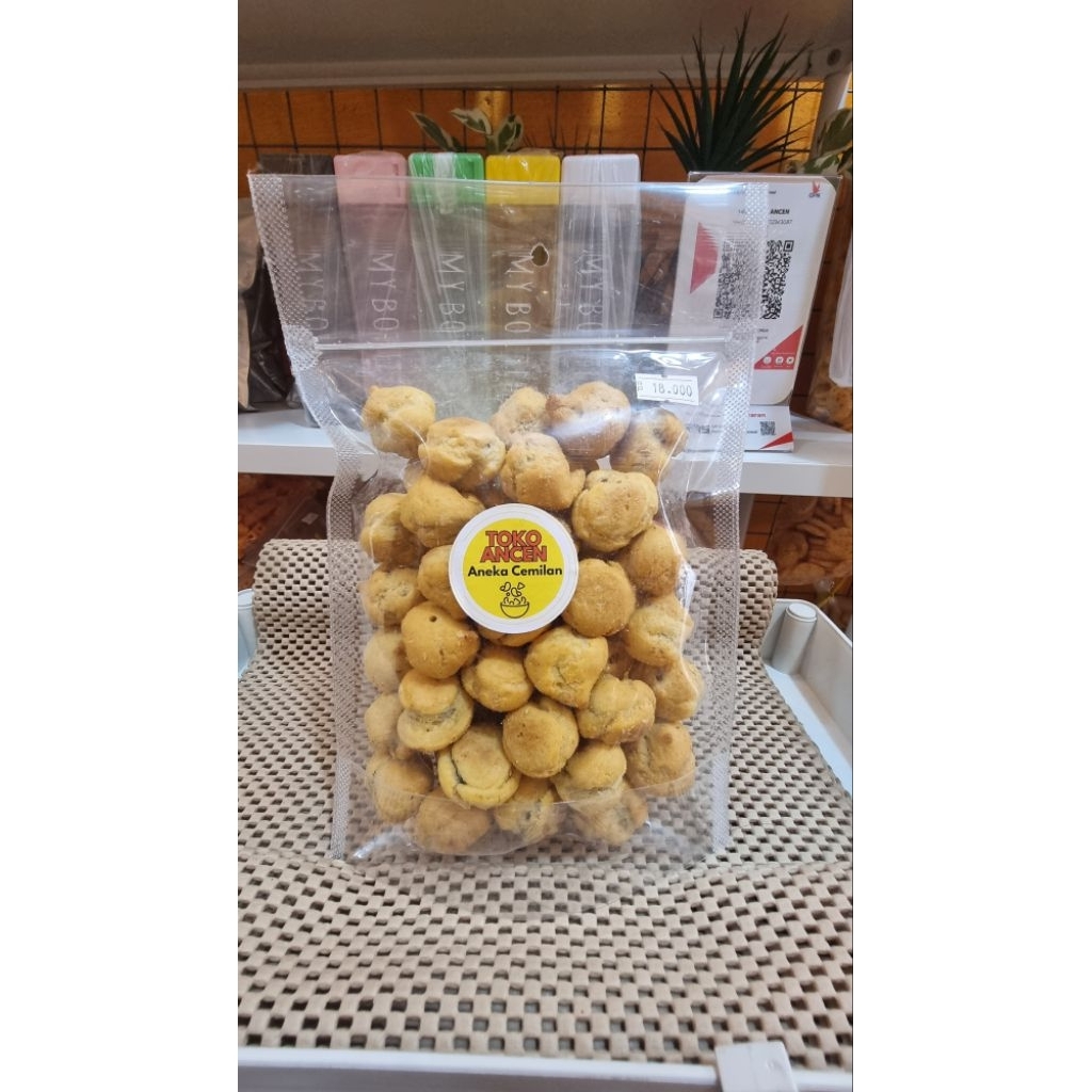 

soes kering - soes coklat lumer berat 135gr