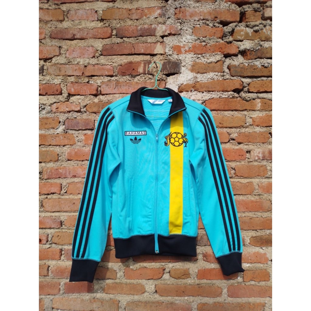 Tracktop Adidas bahamas