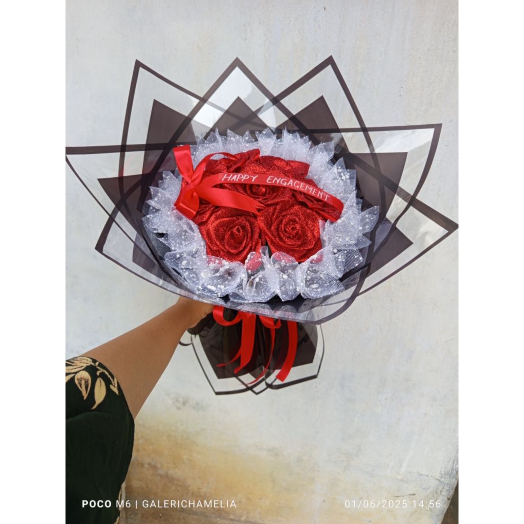 Buket bunga satin 7 tangkai bunga jumbo