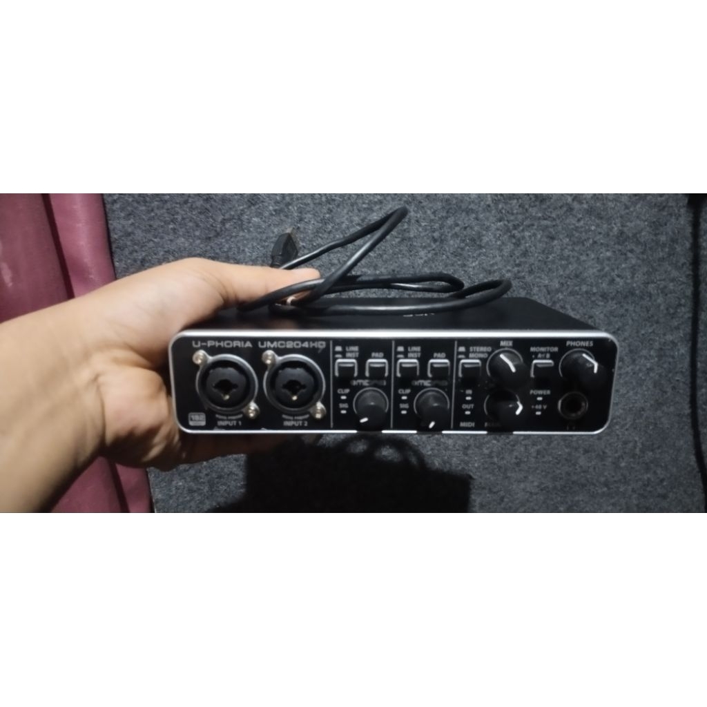 soundcard Behringer umc 204 hd