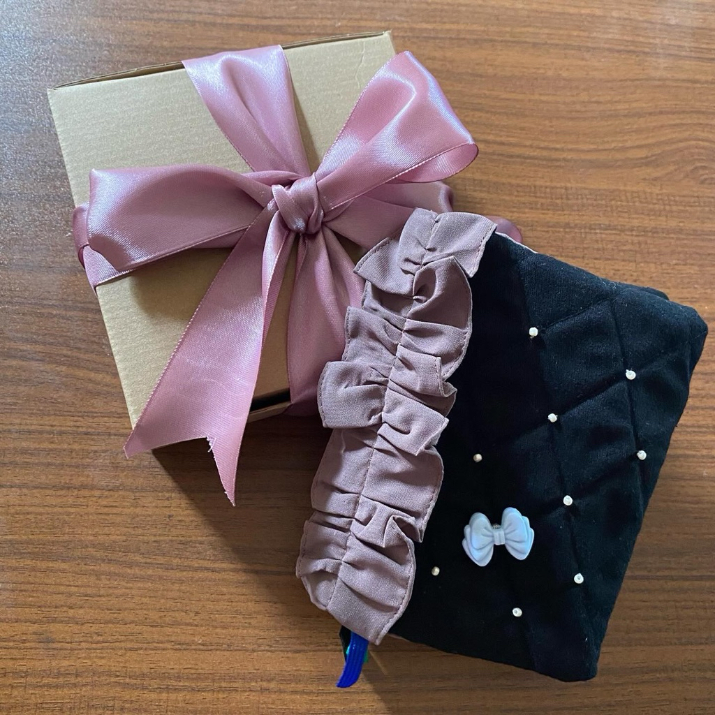 

Cover Al-Qur’an / Sarung Al-Qur’an - Elegan dan simpel