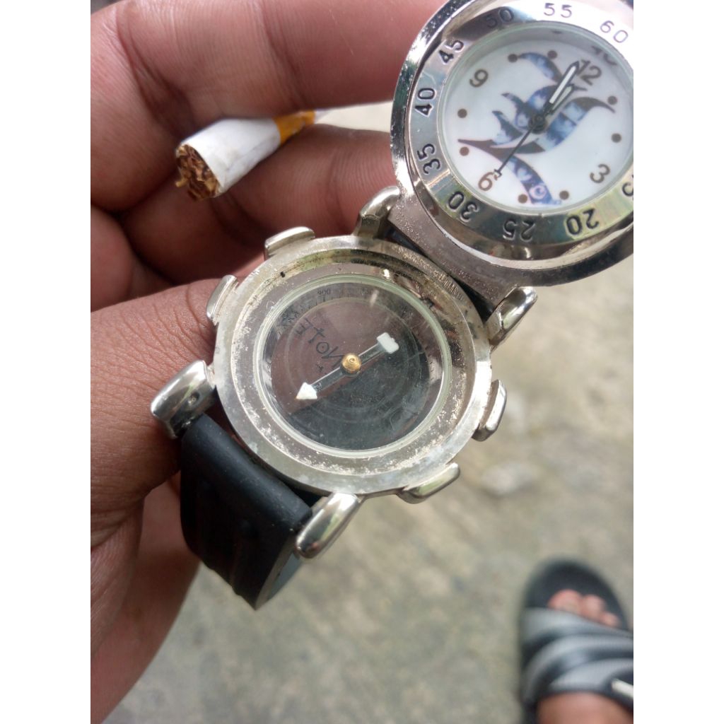 JAM TANGAN vintage L death note kompass mirip montelo