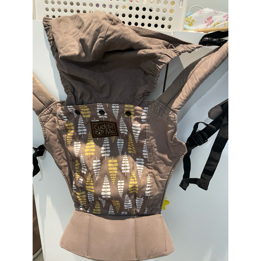 Preloved Gendongan SSC Cuddle Me