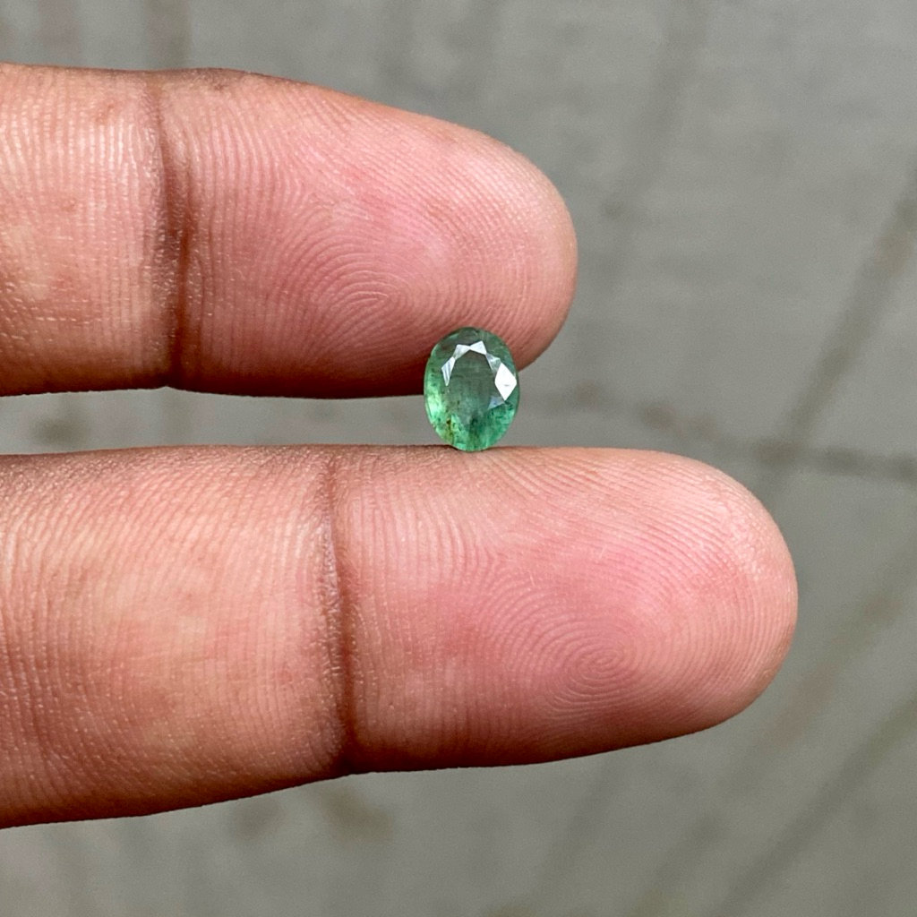 Batu Zamrud natural emerald Beryl jamrud asli jamrud ukuran kecil dim 7.2x5.5x3