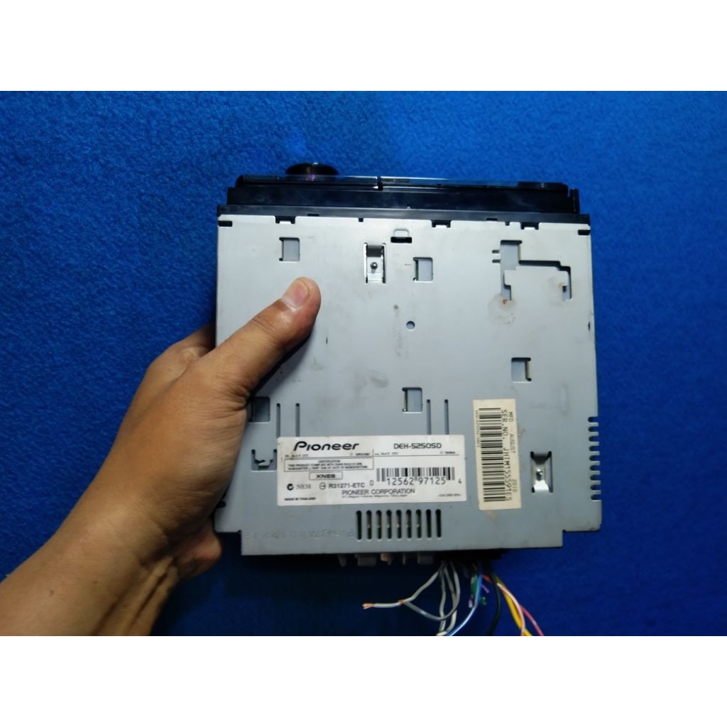 Single Disc Pioneer DEH-5250SD Bekas