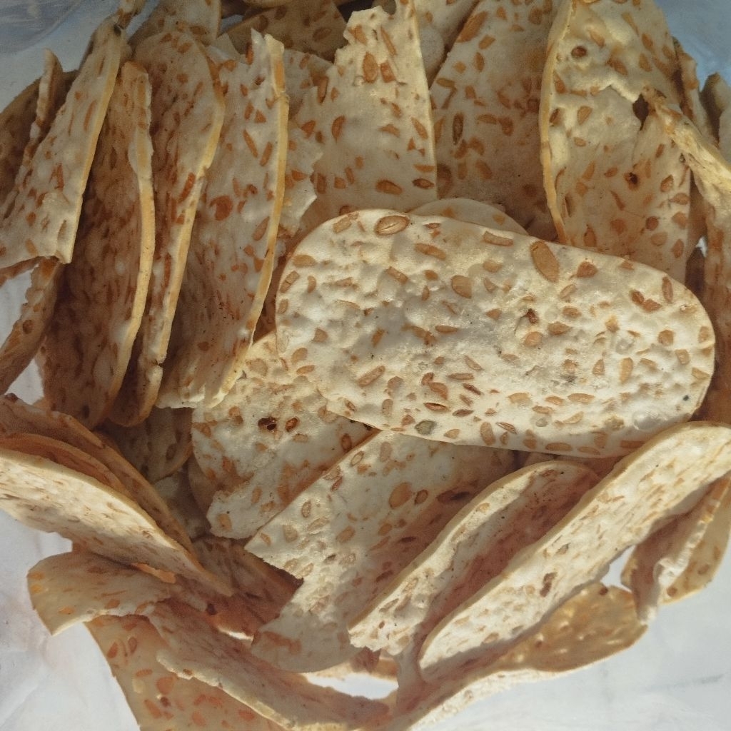 

Kripik Tempe Sagu | Keripik Tempe Sagu | Aneka Camilan dan Snack Onlina Jogja