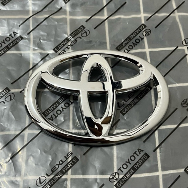 Logo Grill Innova 2009-2015 Original