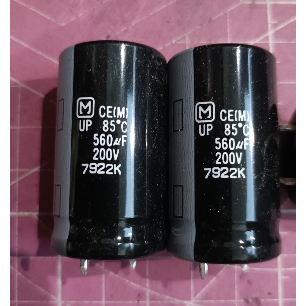 ELCO BARU 200V 560UF