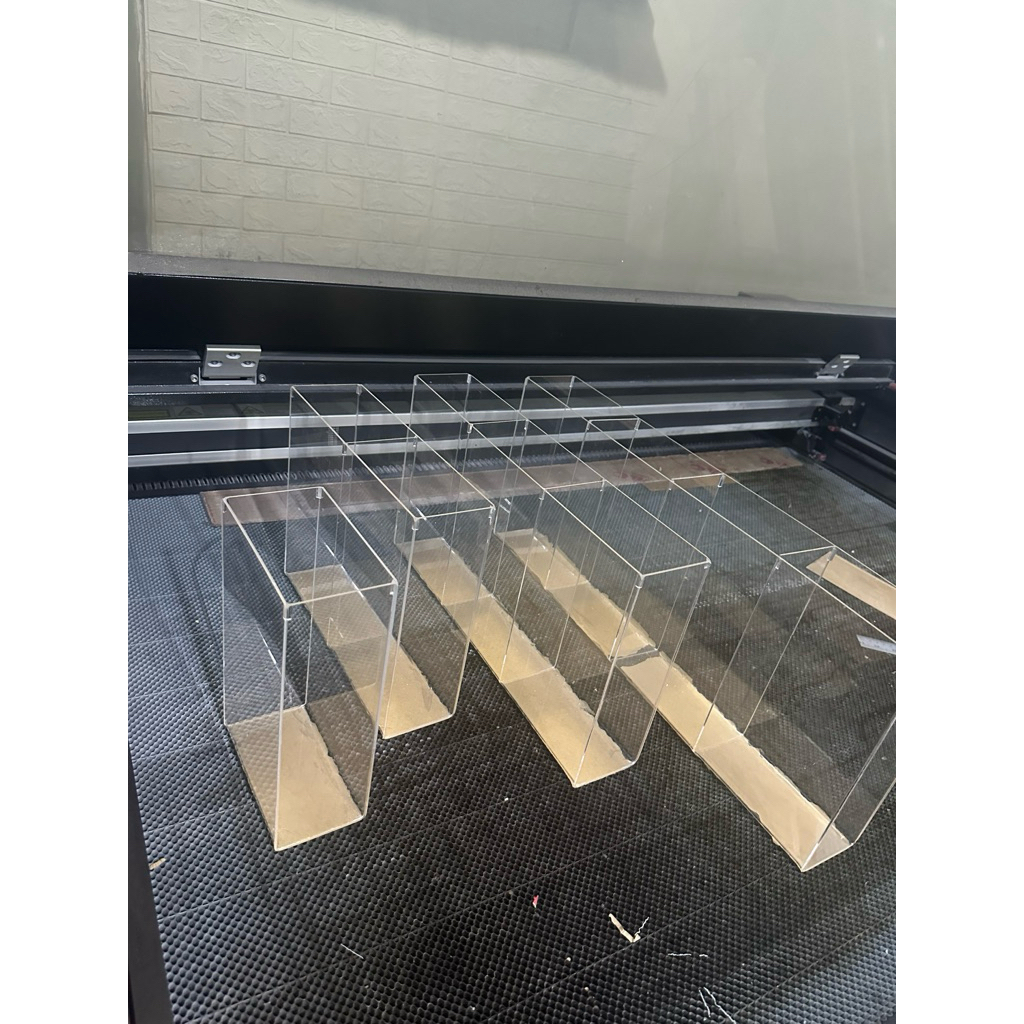 akrilik box tempat buah atau aquarium atau untuk jus buah