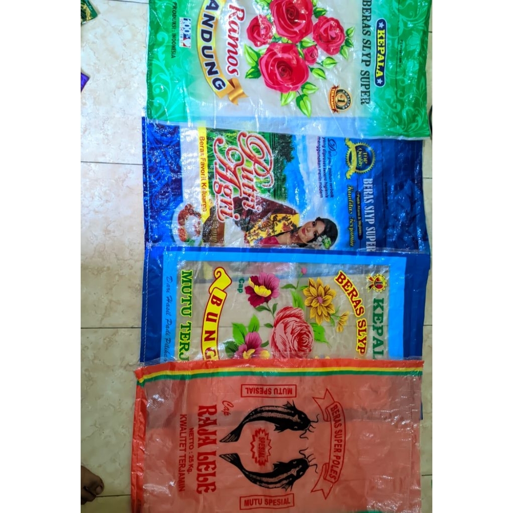 

karung bekas beras 25 kg paket 10 pcs (kemasan karung)