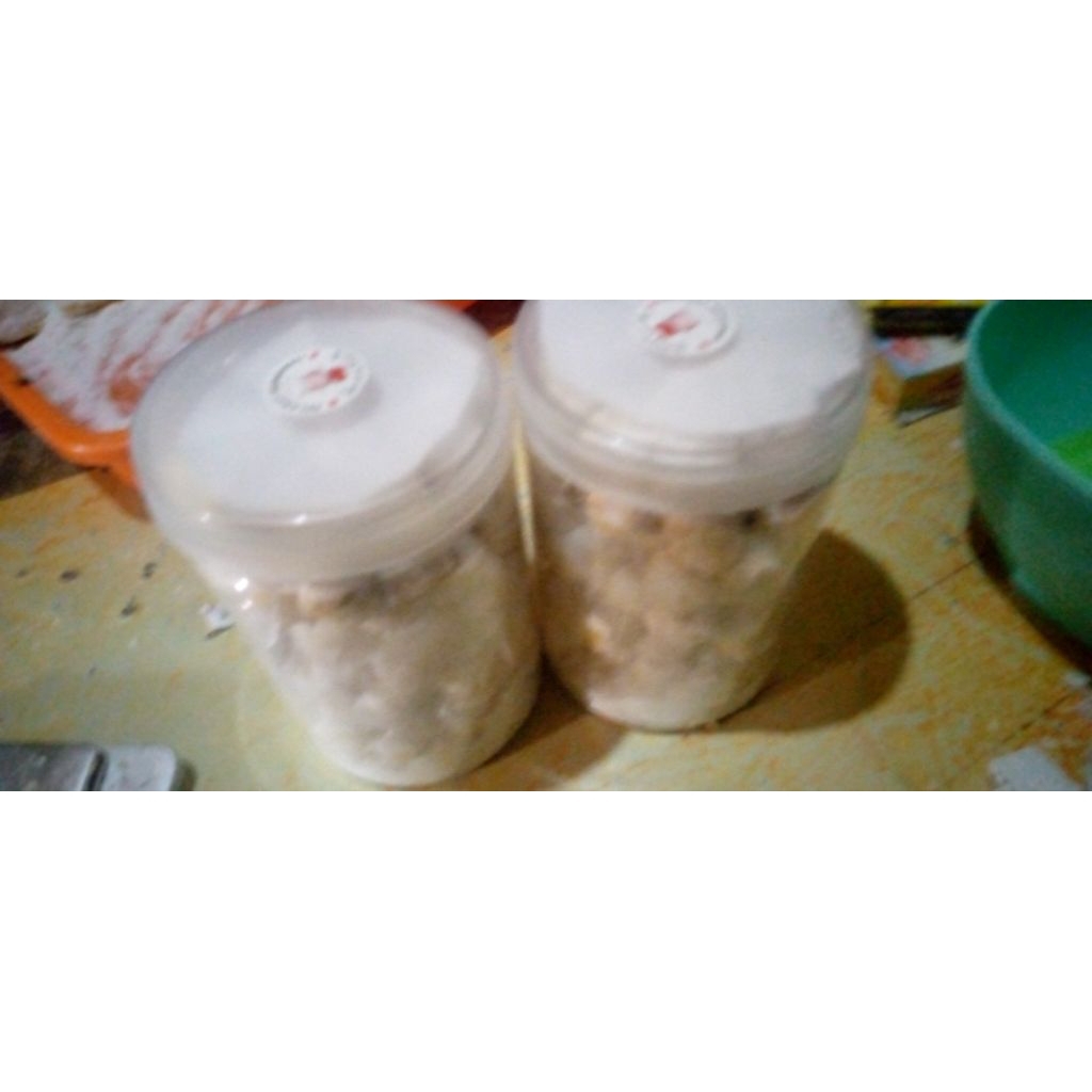 

Kue Putri salju 500 gram