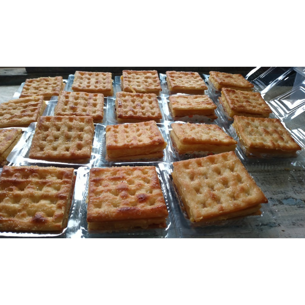 

kue gabin tape ..nastar …basreng koin kriuk