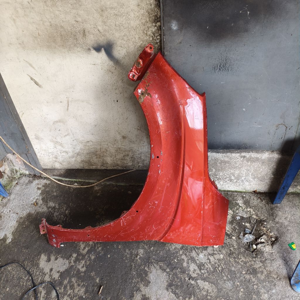 fender spakbor Suzuki Ignis original