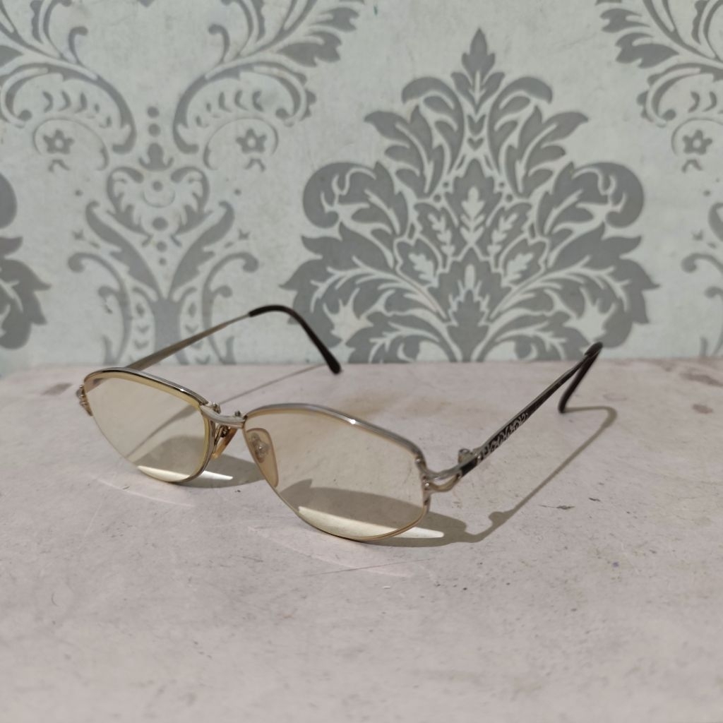 Frame Kacamata wanita Gerry Cosby preloved