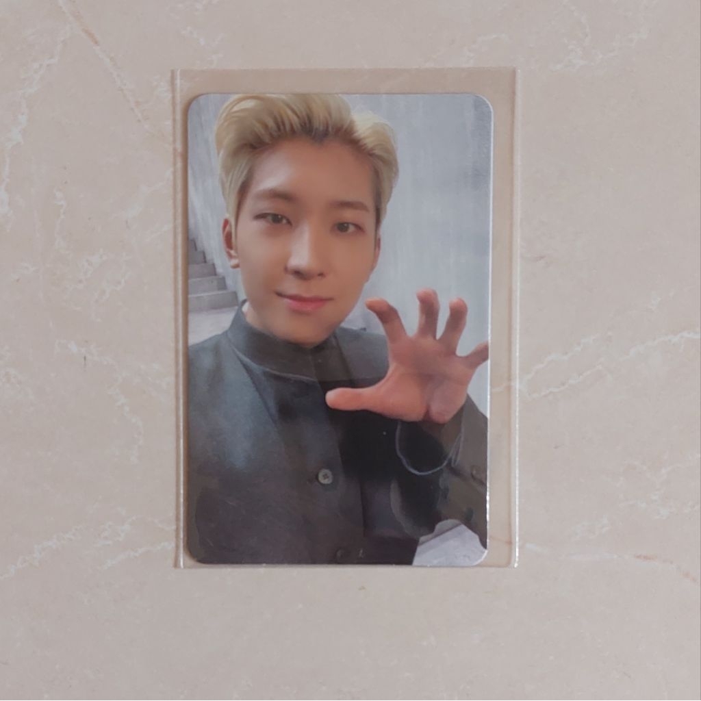OFFICIAL PHOTOCARD WONWOO HORANGHAE