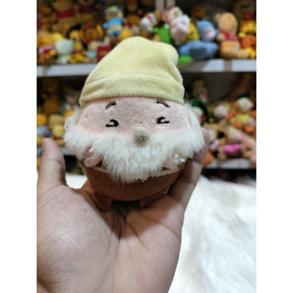 boneka kurcaci film Disney ganci brand ufufy like new