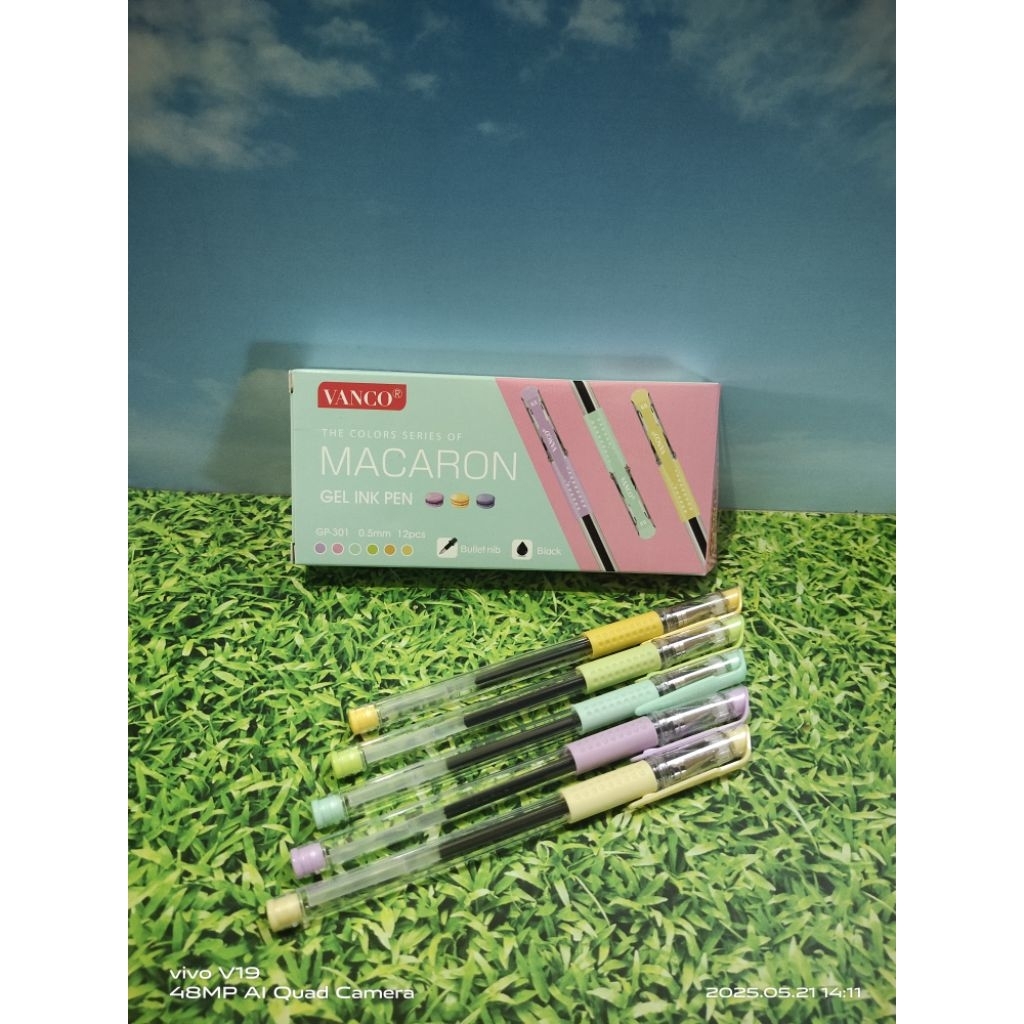 

ballpoint vanco gel macaron hitam