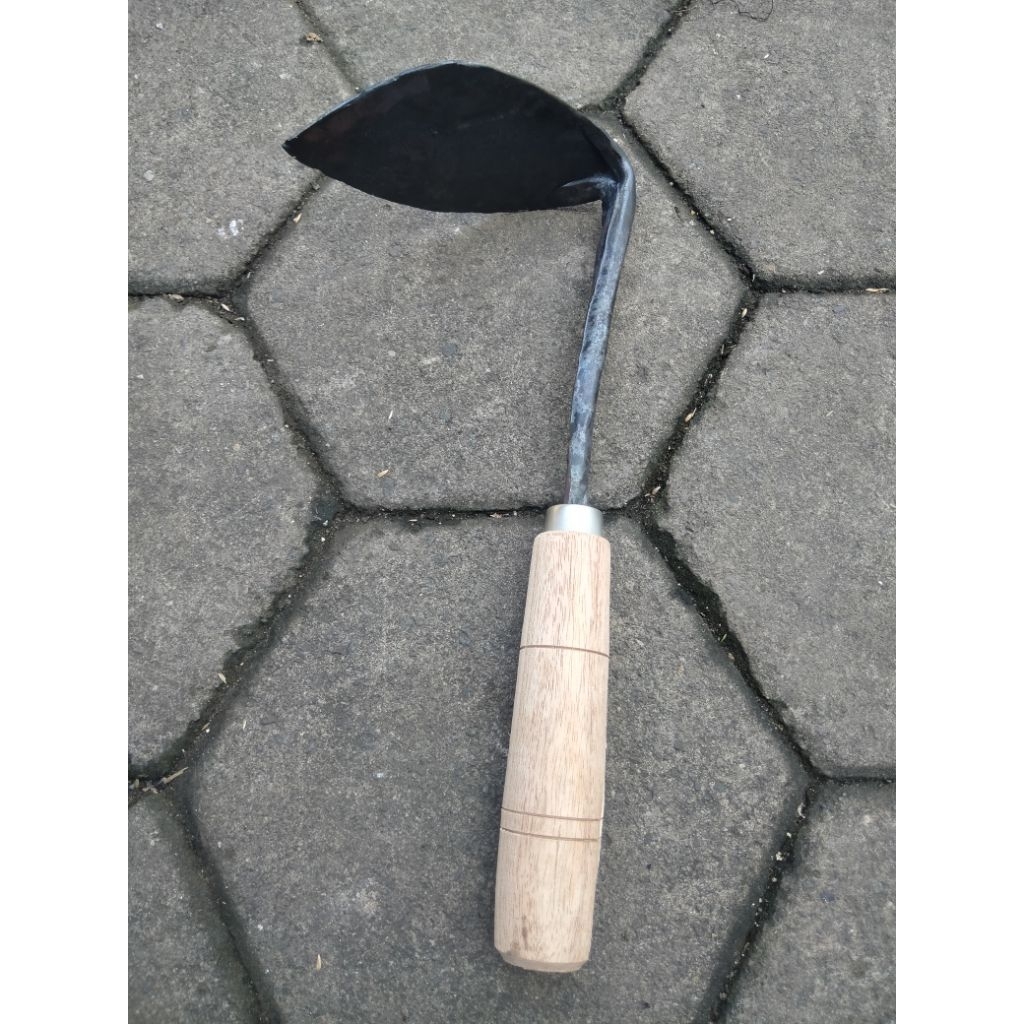 Gatul / koret rumput baja super kuat tajam