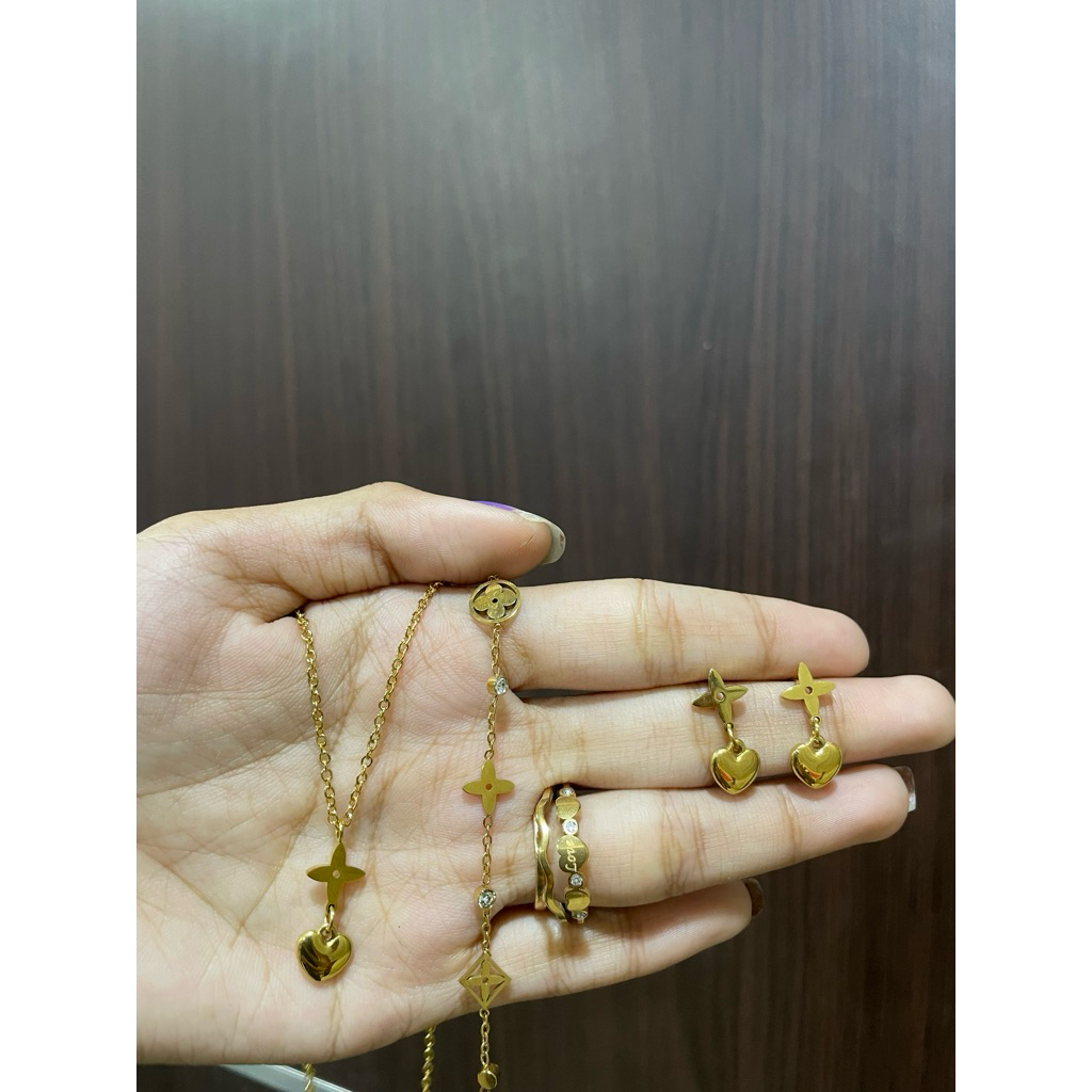 perhiasan titanium 1 set