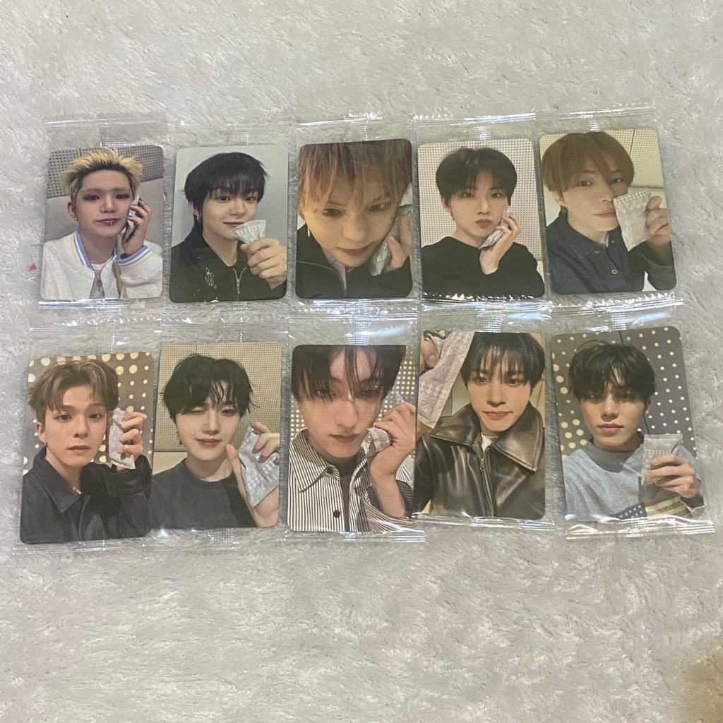 READY STOCK FANSIGN KTOWN OFFLINE