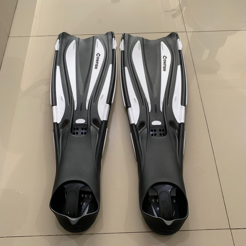 Cowfish Kaki Katak Diving Fins Snorkeling Kaki Katak Renang Dewasa (Hitam Putih)