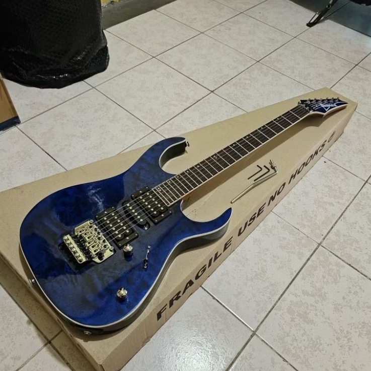 Gitar ibanez premium biru new