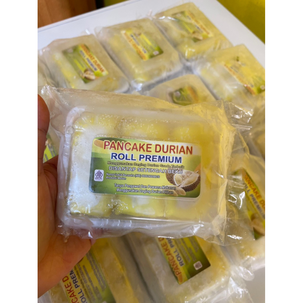 

PANCAKE DURIAN ROLL TOPING ISI KEJU Uk small