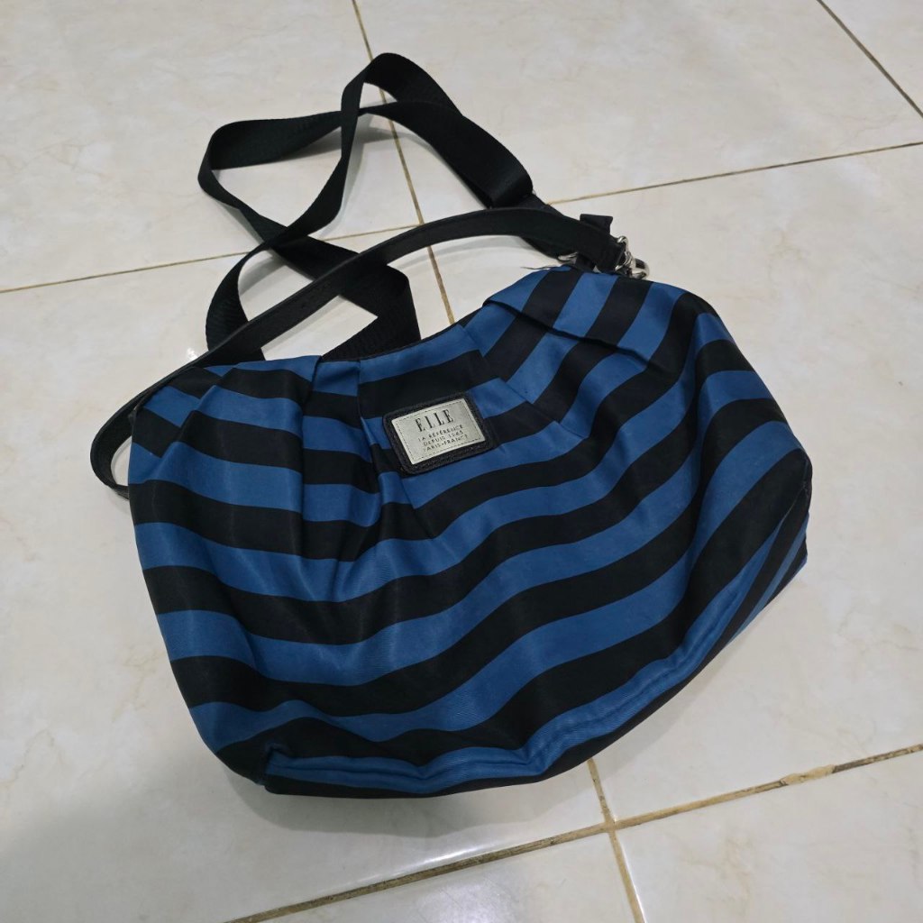 Tas ELLE Tas Selempang Tas Bahu - Preloved