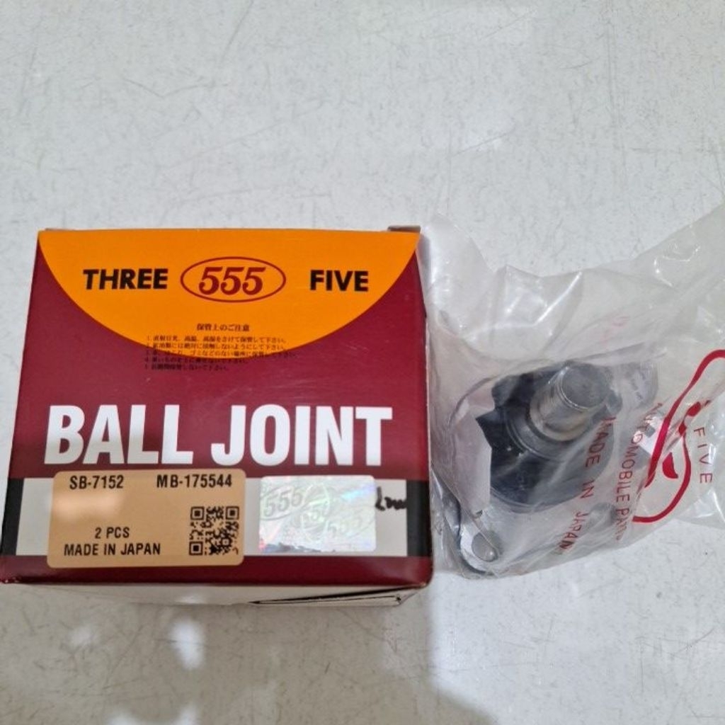 SPAREPART MOBIL BALL JOINT BAWAH L300 L038 L039 555
