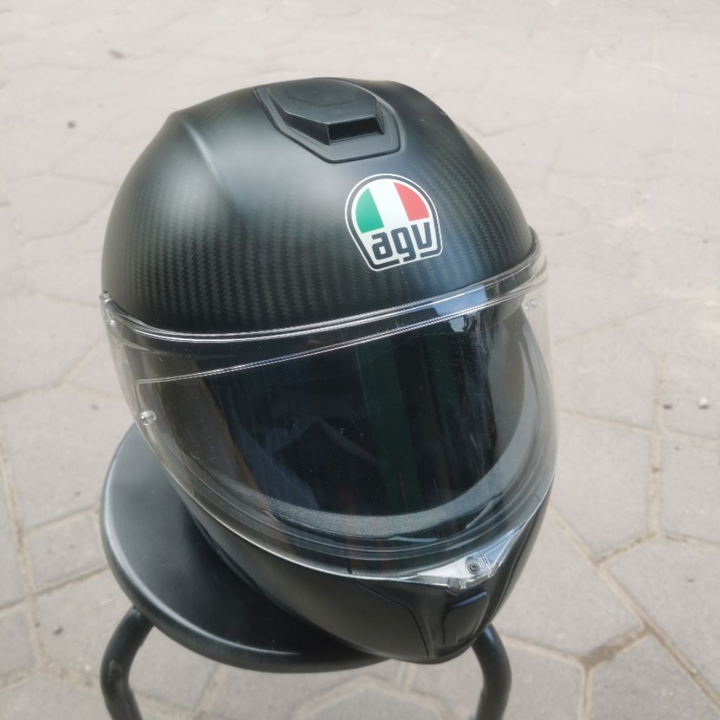 helm AGV sport modular carbon mate
