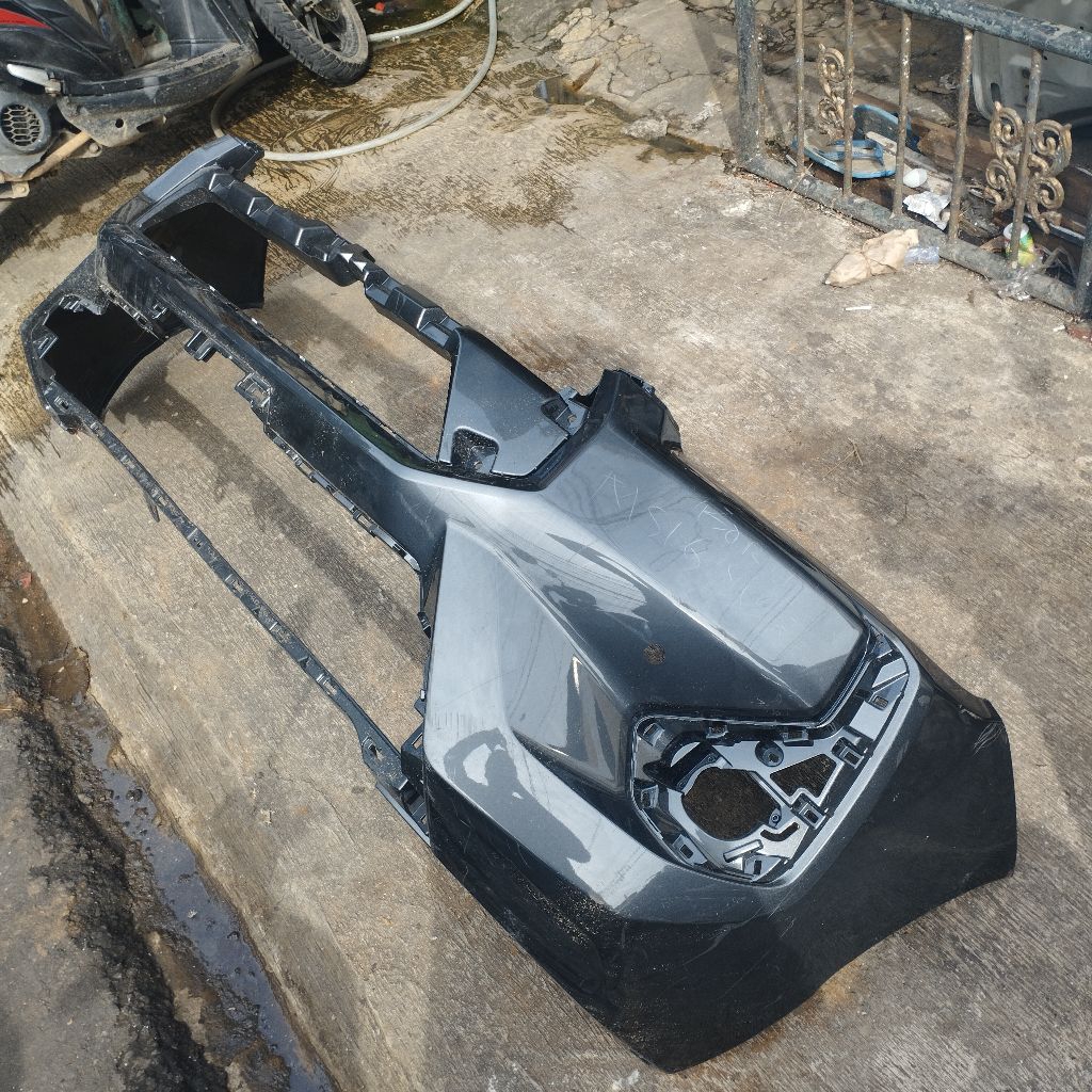 bumper bemper depan Toyota Hilux Rocco original