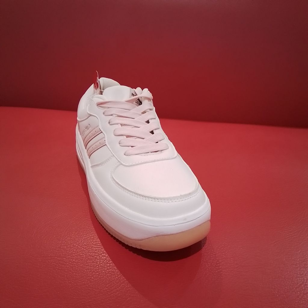 Sepatu wanita North star by bata