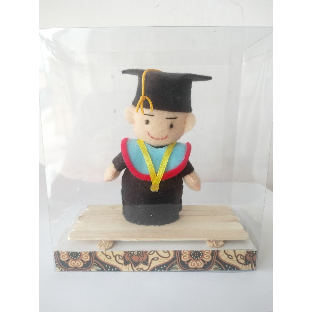 Boneka Wisuda / Boneka Pakaian Wisuda Cowok
