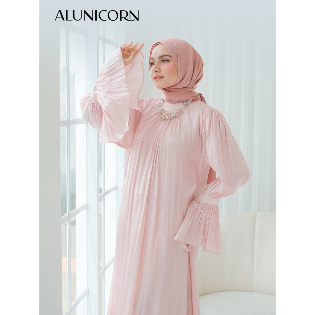 Alunicorn - Evelynn Shimmer Dress - Maxi Dress