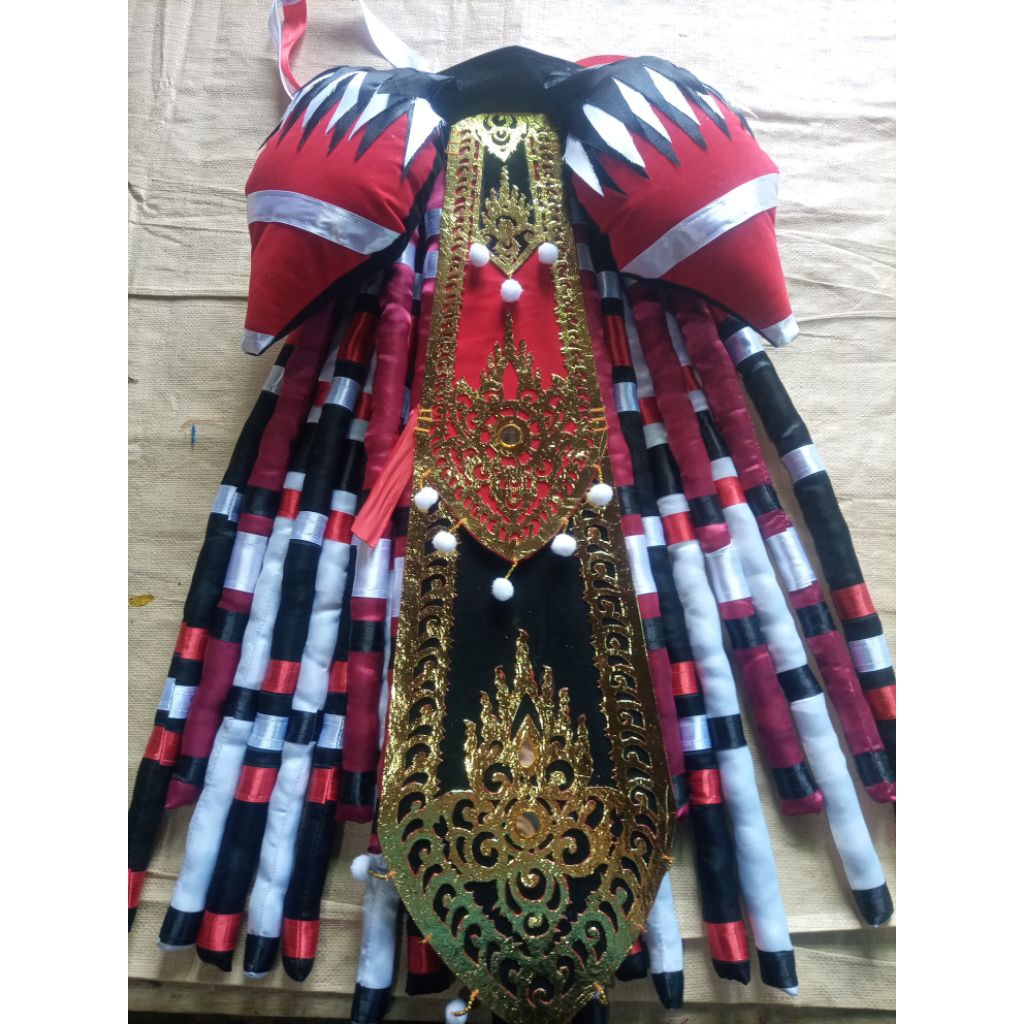 PRE-ORDER usus rangda/celuluk lengkap dengan susu dan lamak ukir cat prada cina