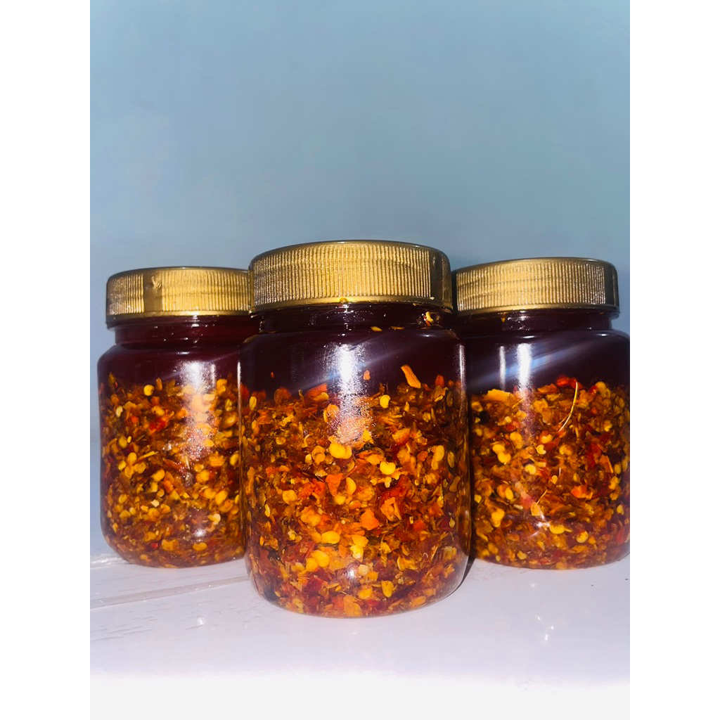

Chili Oil Halal Enak Pedas Asin Gurih isi Full 200ml Minyak cabai - Chili Oil dimsum