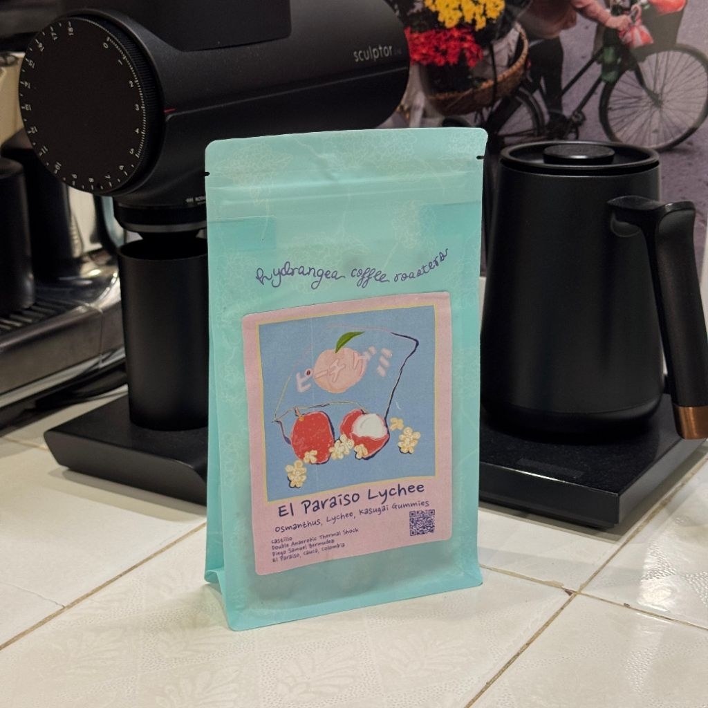

Hydrangea Coffee Roasters - Castillo - Lychee - Finca El Paraiso Shared Beans Kopi