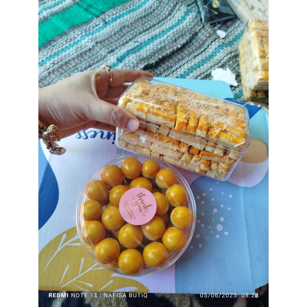 

2 paket nastar dan kastengel premium
