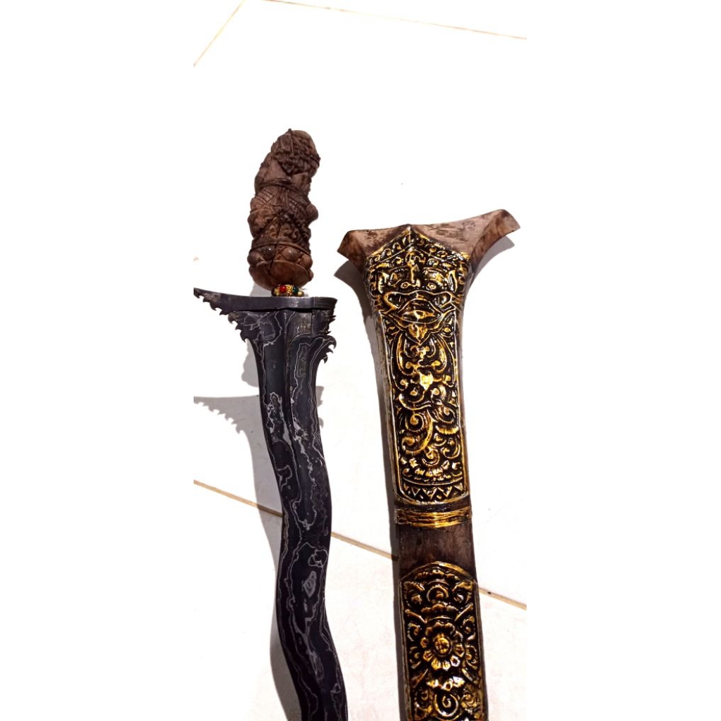 keris Bali pamor kulit semangka panjang bilah 40cm