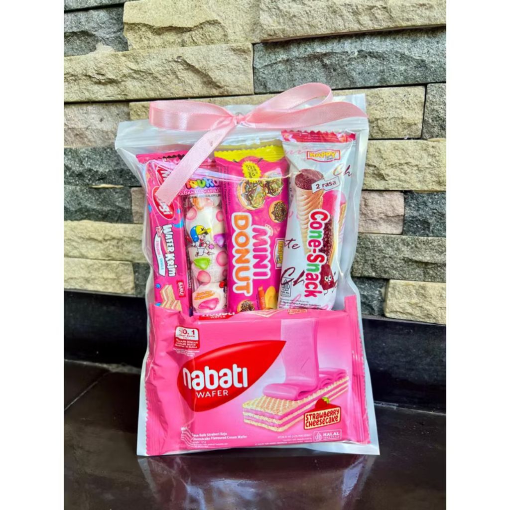 

Hampers snack sedang/ Gift Snack