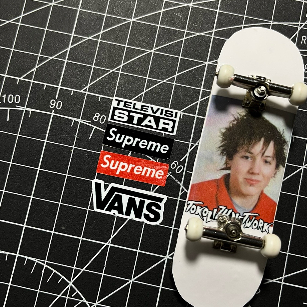 

STICKER BRAND | TELE SUPREMEE | STICKER FINGERBOARD AKSESORIS
